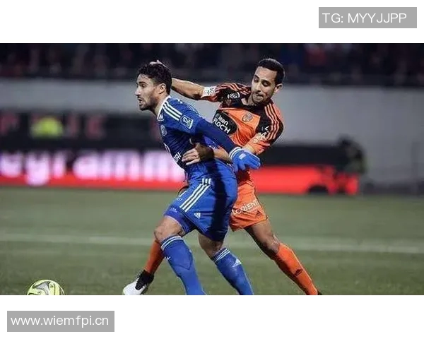 摩纳哥与兰斯就后卫科内转会事宜展开谈判双方积极沟通寻求达成协议