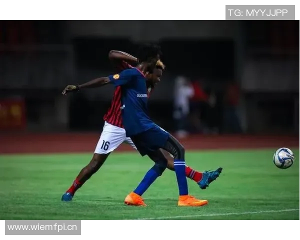 赫拉芬贝赫因脚踝受伤缺席利物浦今日训练状态堪忧 赫拉芬贝赫因脚踝受伤缺席利物浦今日训练状态堪忧