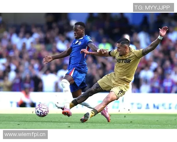 蓝军官方公布十月最佳进球候选凯塞多吉滕斯精彩射门引关注