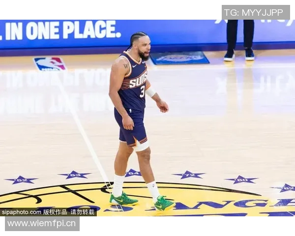 布克有望对湖人复出若未能如愿将争取勇士战役回归 布克有望对湖人复出若未能如愿将争取勇士战役回归